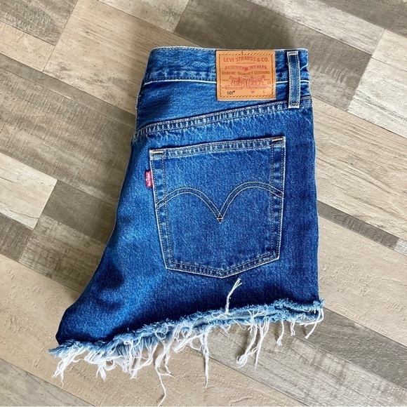 LEVI’S 501 Premium Denim Button Fly Jean Cutoff Shorts Size 30 - Picture 2 of 13